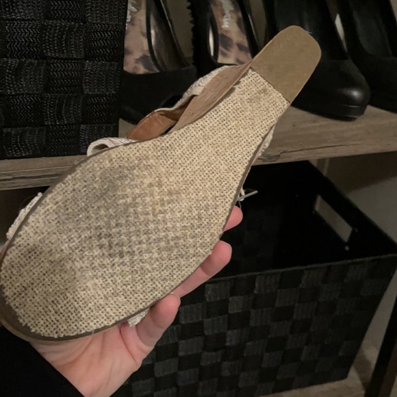 Toms - Picture 2 of 4